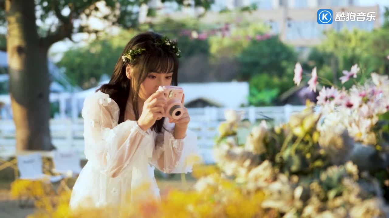 温奕心 - 一路生花