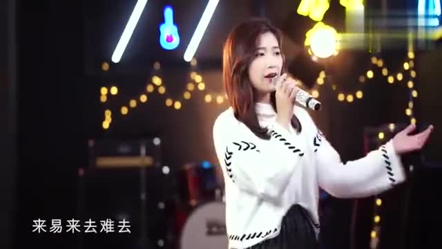 王晴《滚滚红尘》